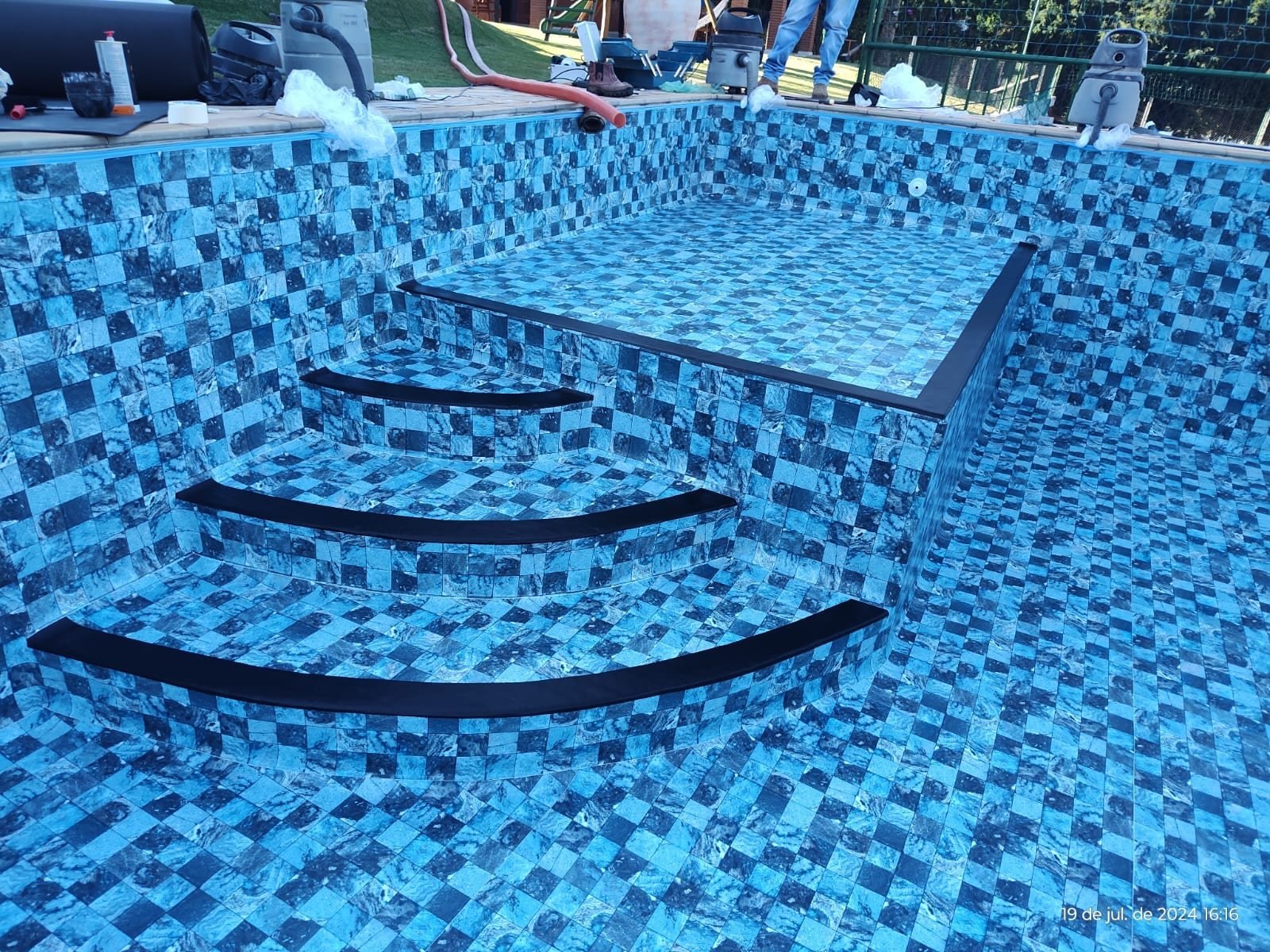 Como Integrar Piscina e Área Gourmet: Projetos Inspiradores